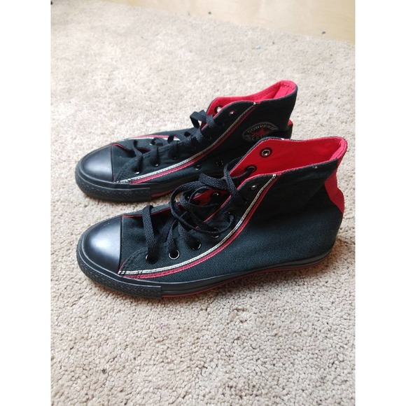 Converse Unisex Black & Red Sneakers - Picture 1 of 9